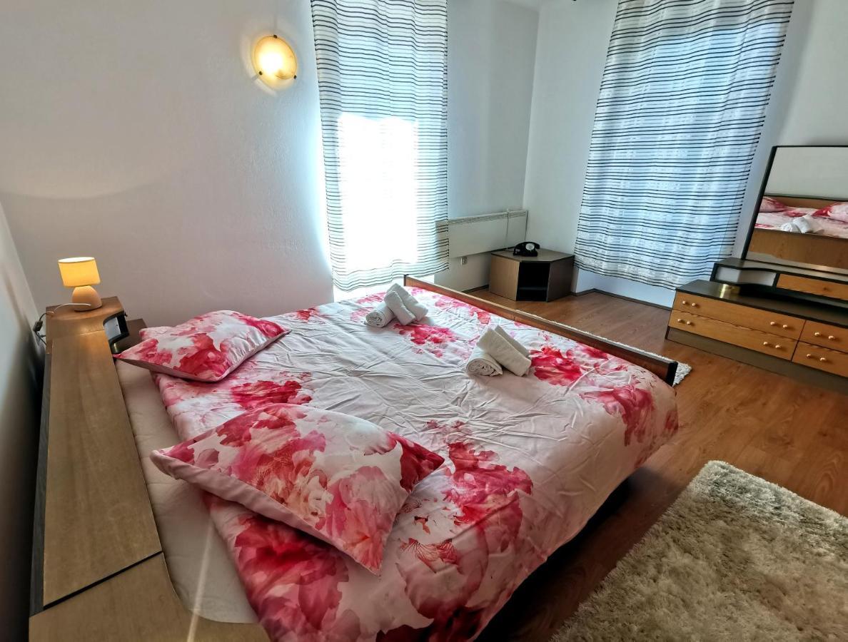 Parun Apartment Pula Exterior foto